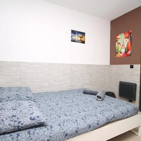 04 - Avec Lit Double Proche Paris Et Transports Wifi Couette-café